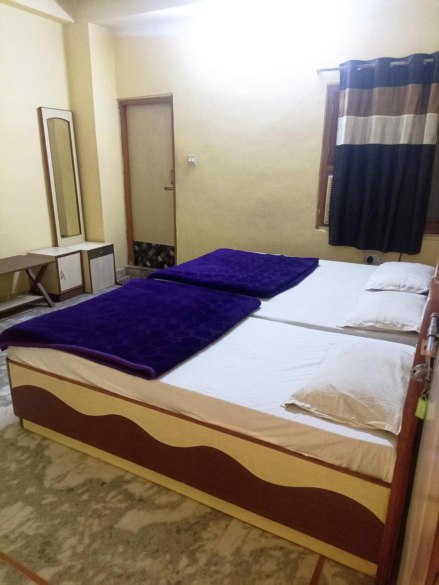 Shreeji Arpan Hotel Nathdwara Room photo